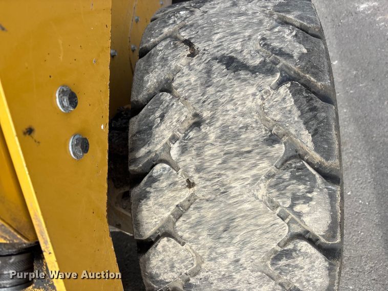 image for item DU6951 2015 Caterpillar 262D skid steer loader