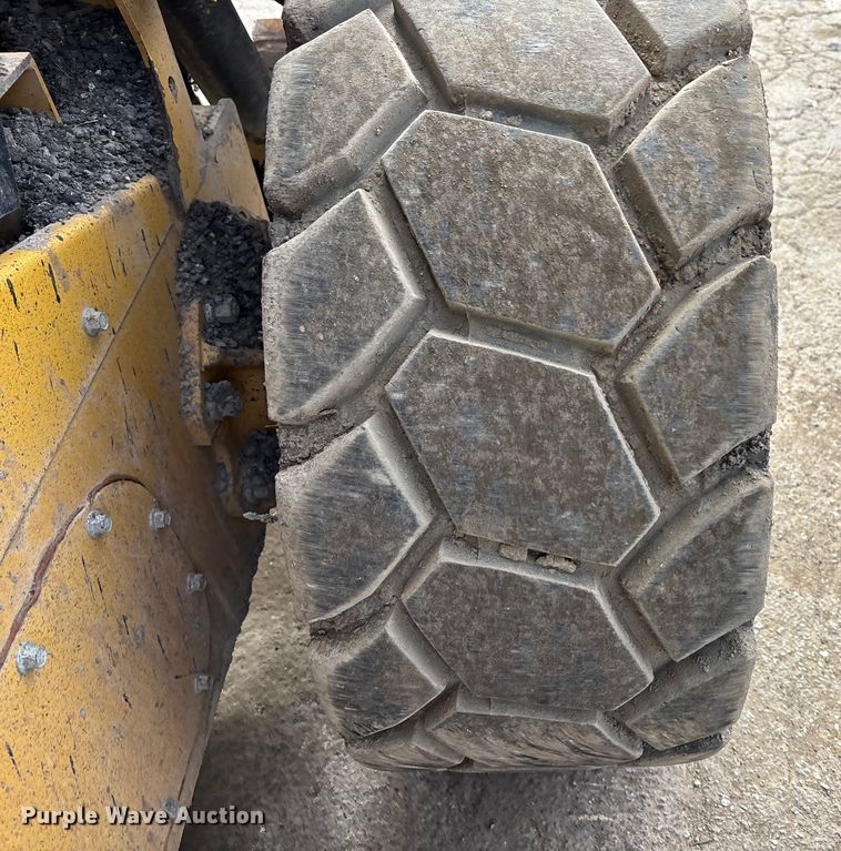 image for item DU6952 2015 Caterpillar 262D skid steer loader