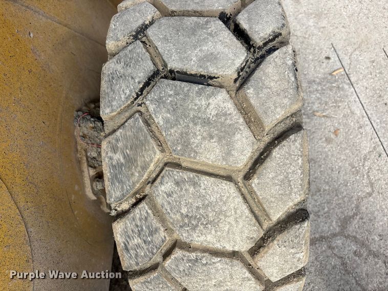 image for item DU6952 2015 Caterpillar 262D skid steer loader