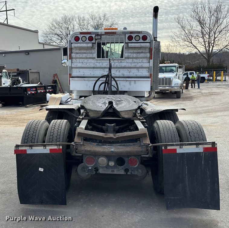 image for item DU6953 2001 Kenworth W900 semi truck