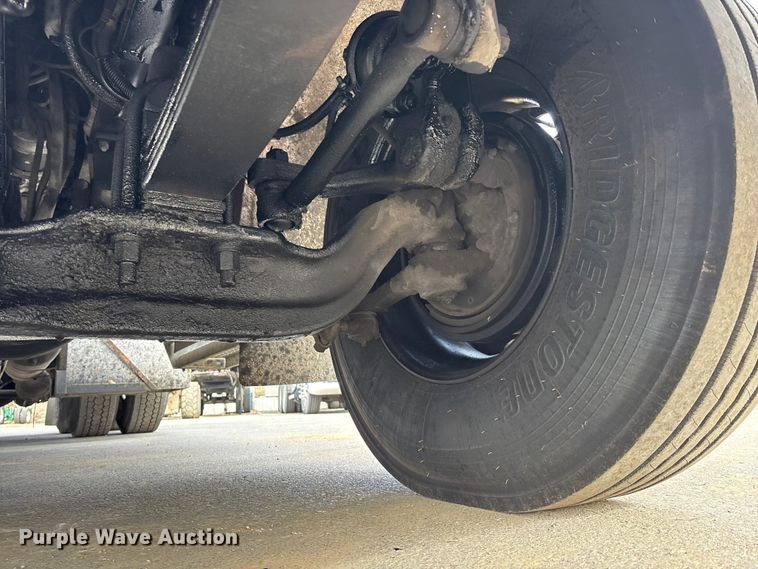 image for item DU6953 2001 Kenworth W900 semi truck