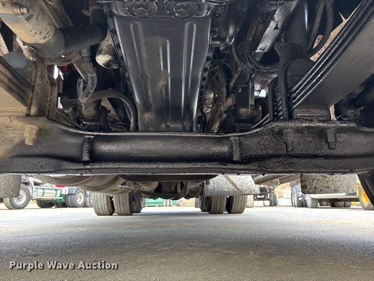 image for item DU6953 2001 Kenworth W900 semi truck