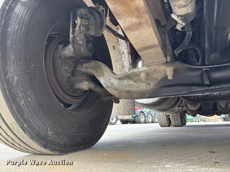 image for item DU6953 2001 Kenworth W900 semi truck