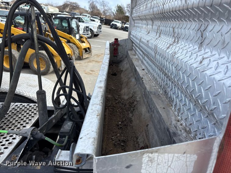 image for item DU6953 2001 Kenworth W900 semi truck