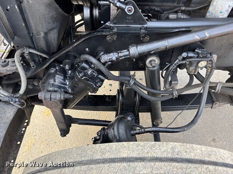 image for item DU6953 2001 Kenworth W900 semi truck