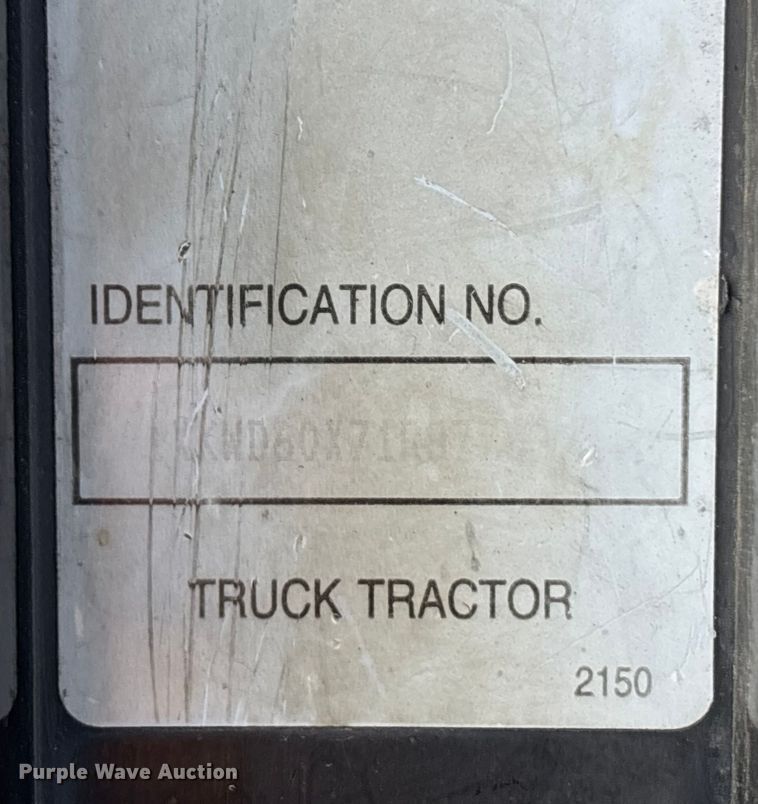 image for item DU6953 2001 Kenworth W900 semi truck