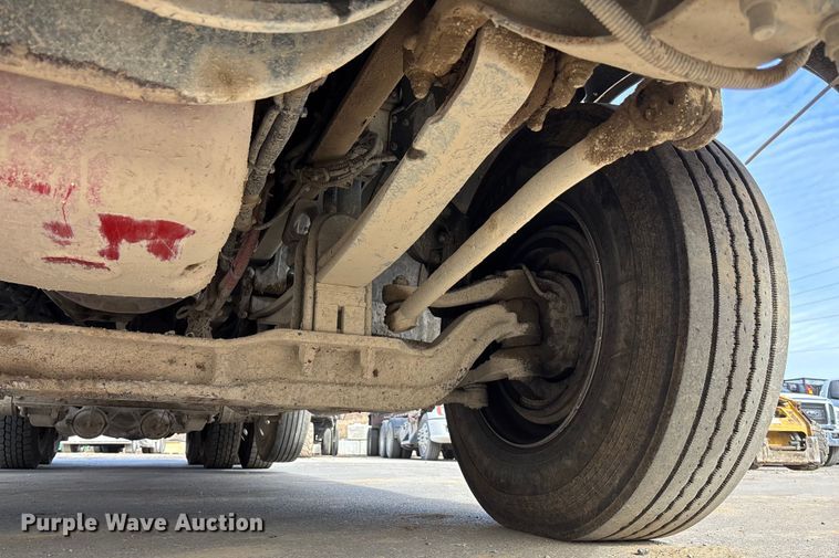 image for item DU6954 2016 Kenworth T800 dump truck