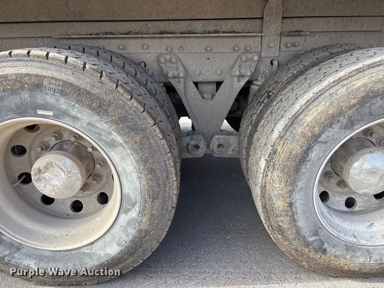 image for item DU6954 2016 Kenworth T800 dump truck