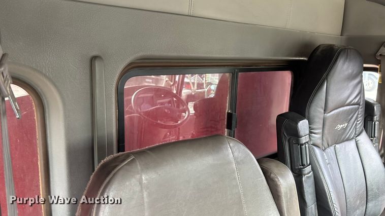 image for item DU6954 2016 Kenworth T800 dump truck