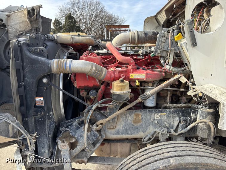 image for item DU6954 2016 Kenworth T800 dump truck