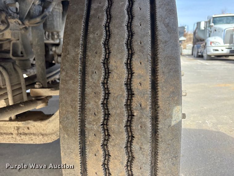 image for item DU6954 2016 Kenworth T800 dump truck