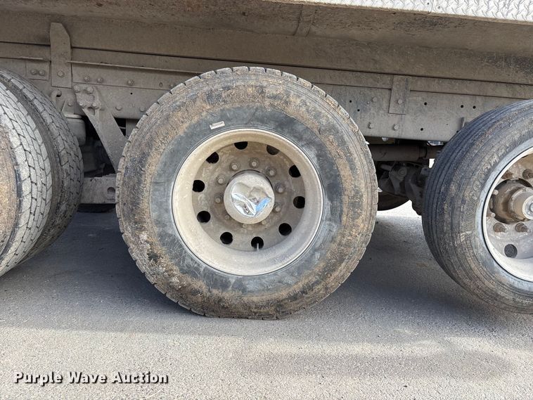 image for item DU6954 2016 Kenworth T800 dump truck