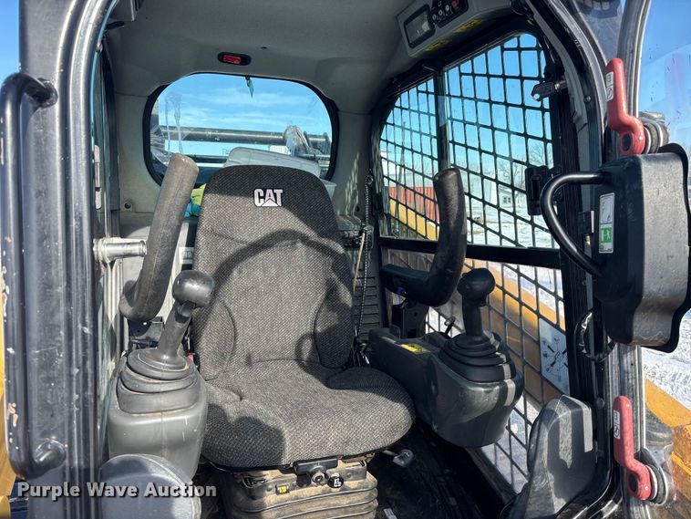 image for item DU6972 2016 Caterpillar 297D2XHP forage harvester