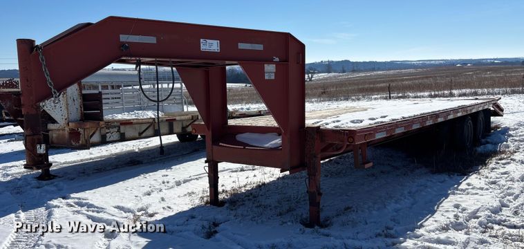 image for item DU6981 2006 May Trailer Gooseneck equipment trailer