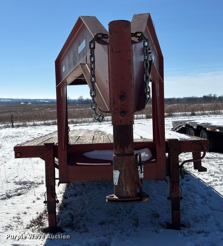 image for item DU6981 2006 May Trailer Gooseneck equipment trailer