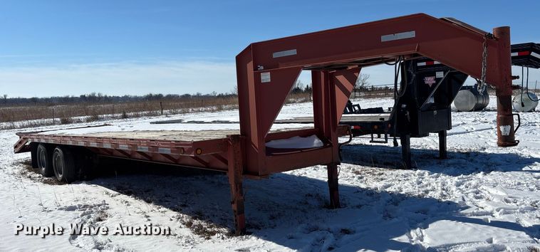 image for item DU6981 2006 May Trailer Gooseneck equipment trailer