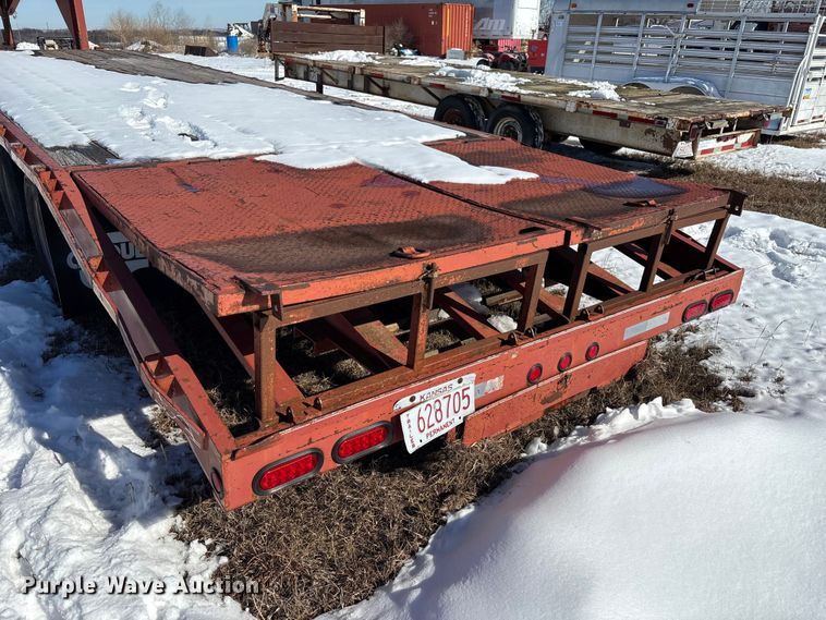 image for item DU6981 2006 May Trailer Gooseneck equipment trailer