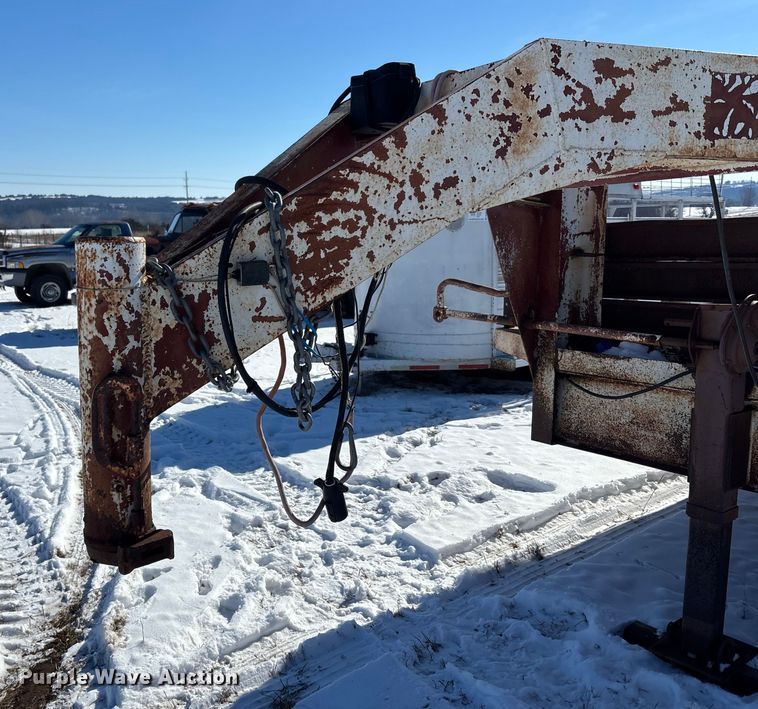 image for item DU6982 1991 Neckover equipment trailer