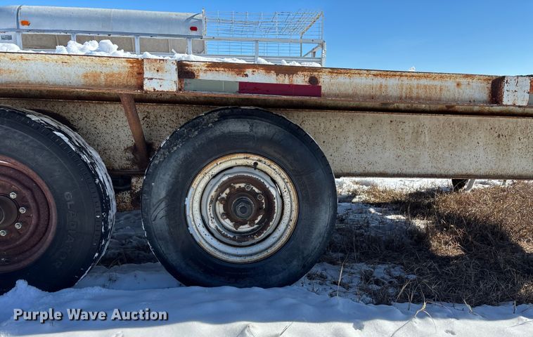 image for item DU6982 1991 Neckover equipment trailer