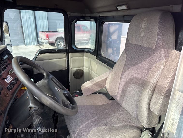 image for item DU6993 2005 Kenworth W900 ready mix truck