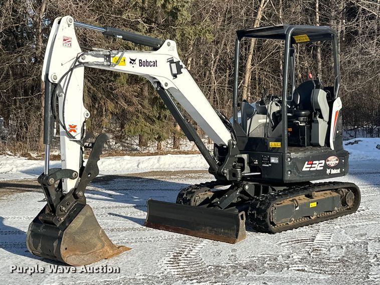 image for item DW4414 2020 Bobcat E32I mini excavator