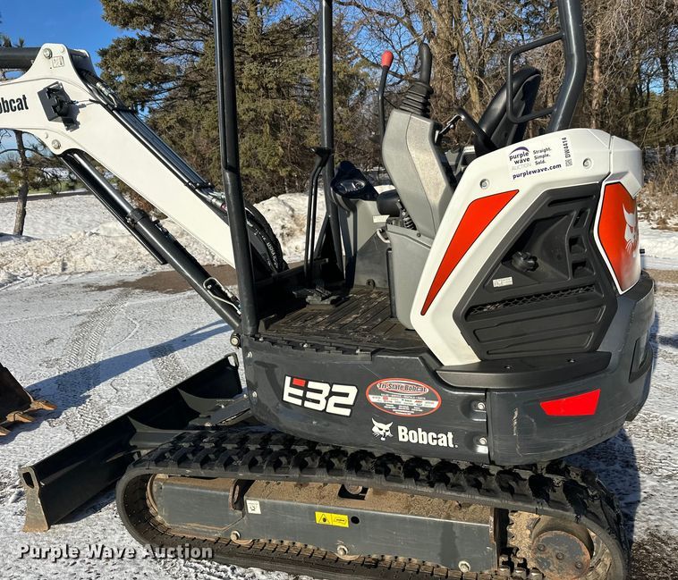 image for item DW4414 2020 Bobcat E32I mini excavator