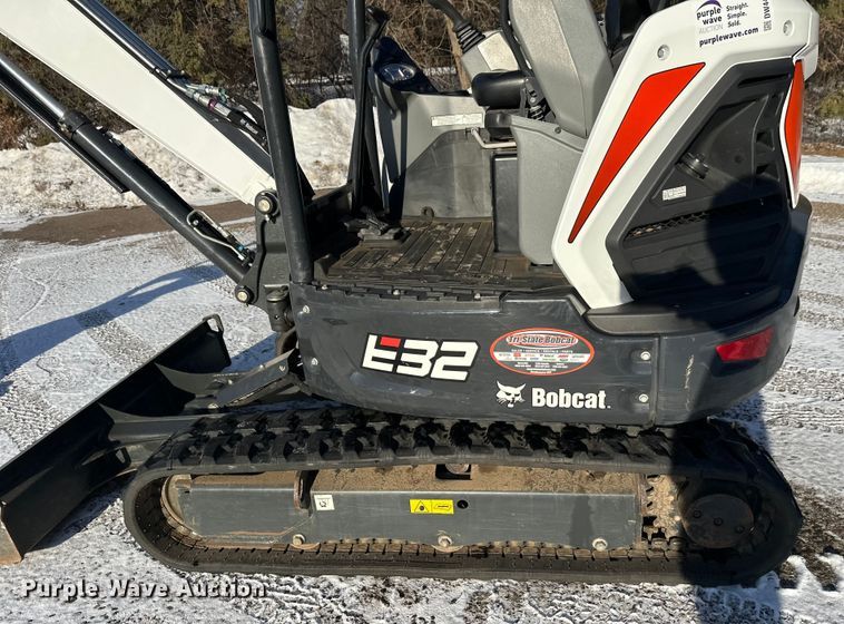 image for item DW4414 2020 Bobcat E32I mini excavator