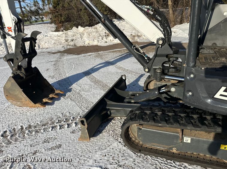 image for item DW4414 2020 Bobcat E32I mini excavator