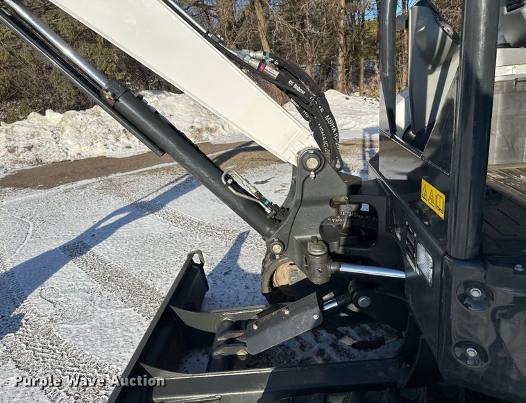 image for item DW4414 2020 Bobcat E32I mini excavator