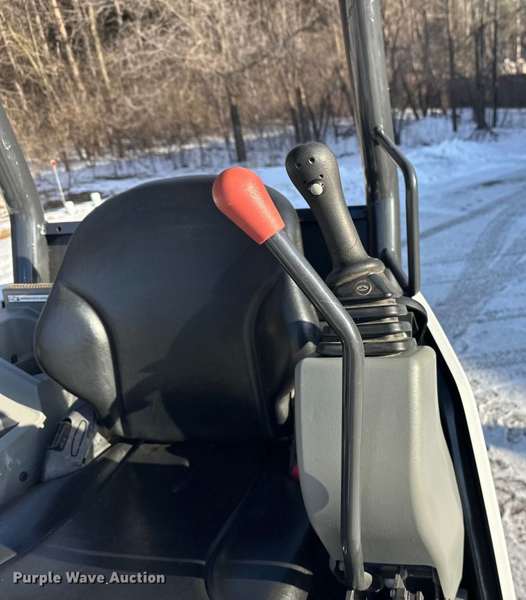 image for item DW4414 2020 Bobcat E32I mini excavator