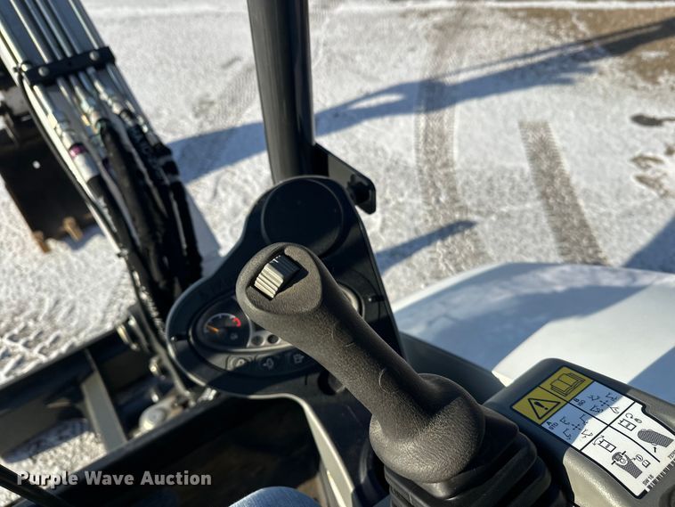 image for item DW4414 2020 Bobcat E32I mini excavator