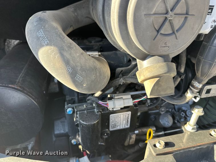 image for item DW4414 2020 Bobcat E32I mini excavator