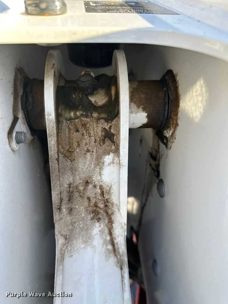 image for item DW4415 2022 Bobcat MT100 compact utility loader