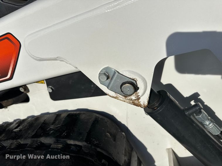 image for item DW4415 2022 Bobcat MT100 compact utility loader