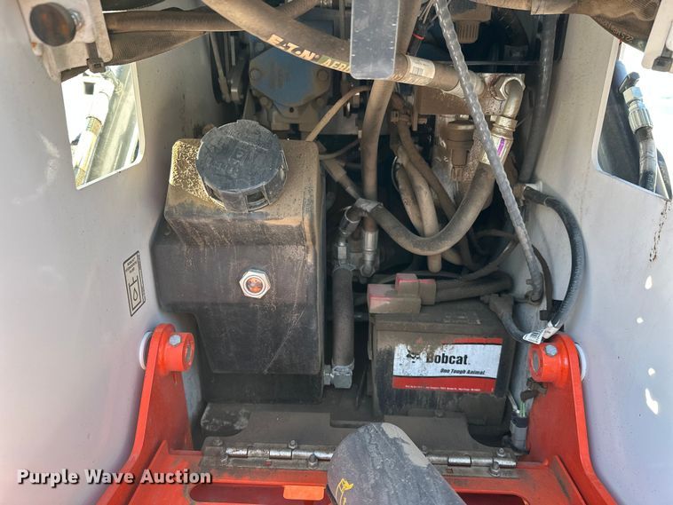 image for item DW4415 2022 Bobcat MT100 compact utility loader