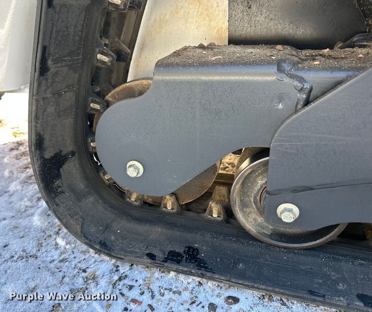 image for item DW4415 2022 Bobcat MT100 compact utility loader