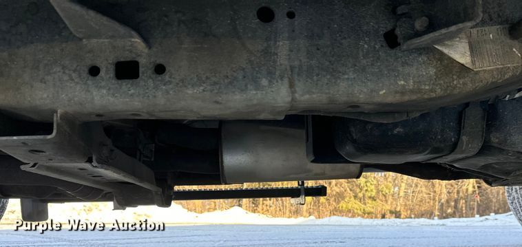 image for item DW4416 2019 Ford F350 Super Duty utility bed pickup truck