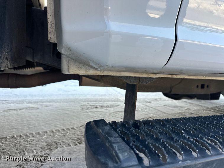image for item DW4416 2019 Ford F350 Super Duty utility bed pickup truck