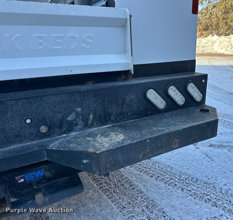 image for item DW4416 2019 Ford F350 Super Duty utility bed pickup truck