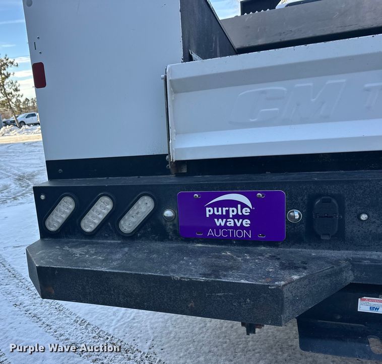 image for item DW4416 2019 Ford F350 Super Duty utility bed pickup truck