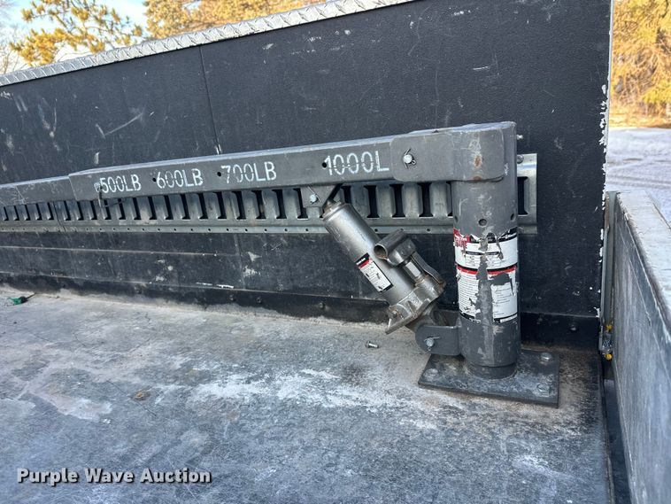 image for item DW4416 2019 Ford F350 Super Duty utility bed pickup truck