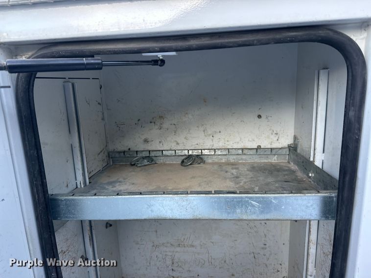 image for item DW4416 2019 Ford F350 Super Duty utility bed pickup truck