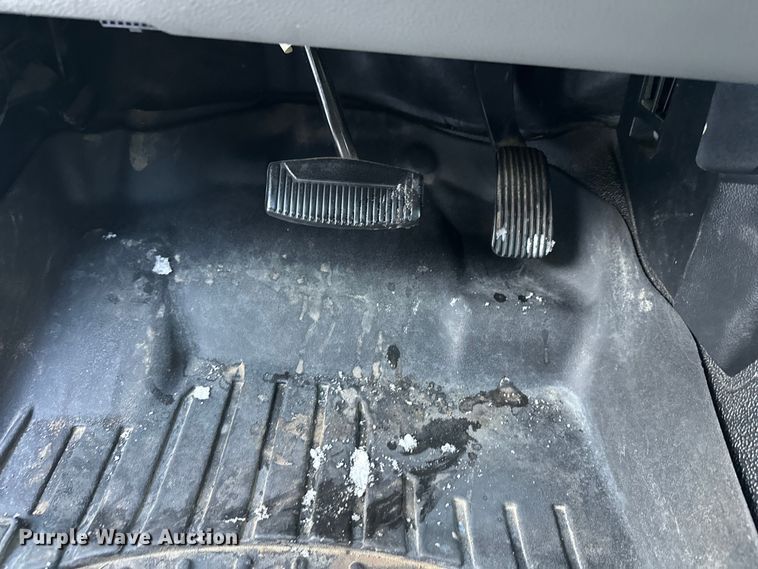 image for item DW4416 2019 Ford F350 Super Duty utility bed pickup truck