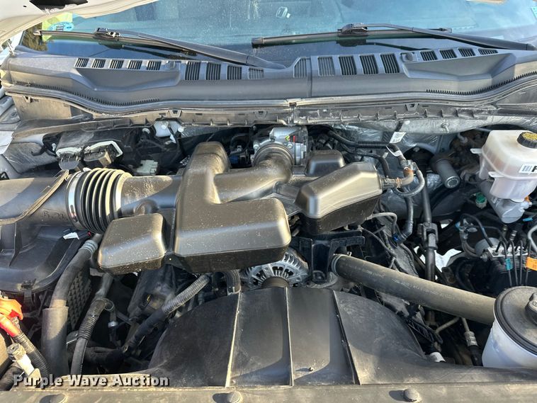 image for item DW4416 2019 Ford F350 Super Duty utility bed pickup truck