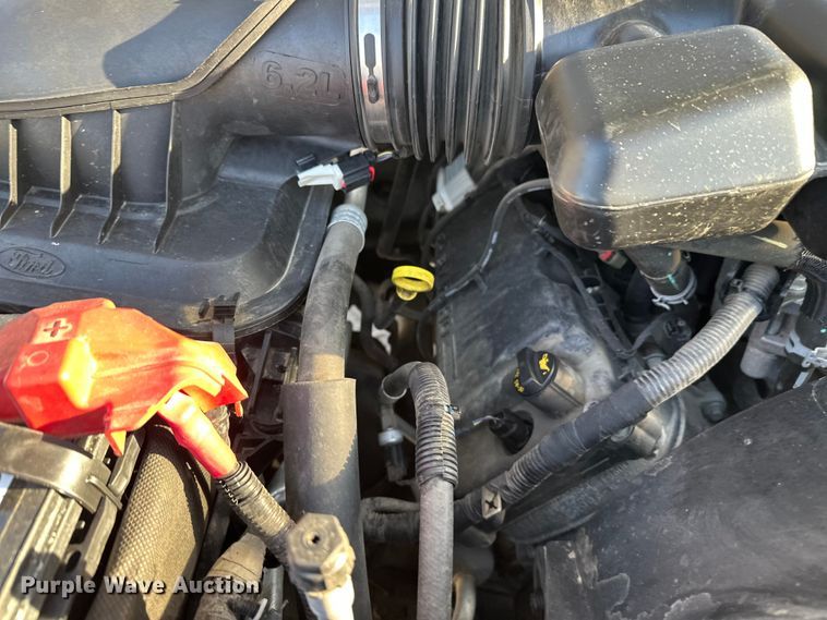 image for item DW4416 2019 Ford F350 Super Duty utility bed pickup truck