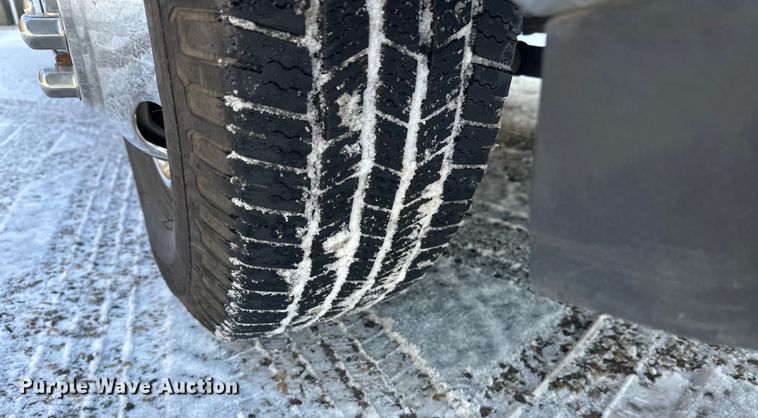 image for item DW4416 2019 Ford F350 Super Duty utility bed pickup truck