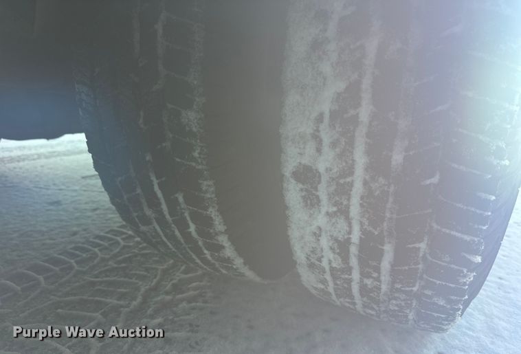 image for item DW4416 2019 Ford F350 Super Duty utility bed pickup truck