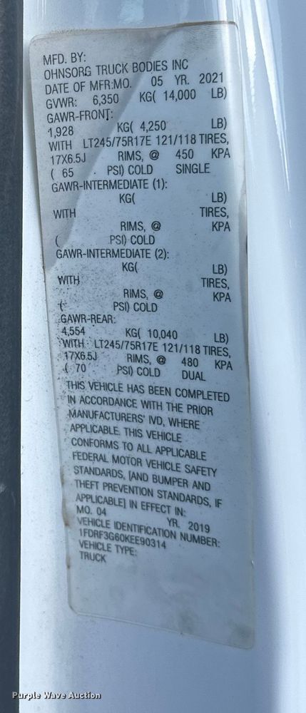 image for item DW4416 2019 Ford F350 Super Duty utility bed pickup truck