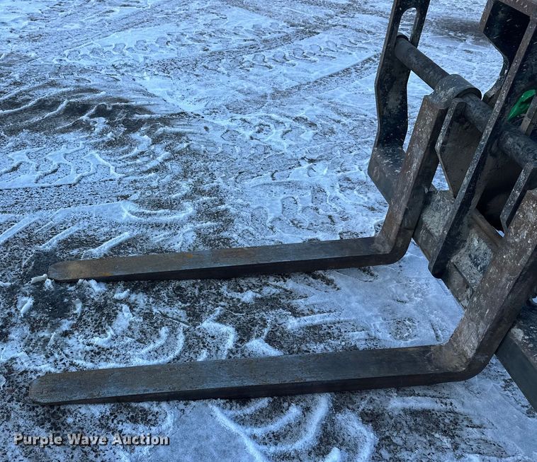 image for item DW4417 2014 JLG Skytrak 6042 telehandler