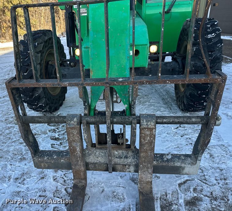 image for item DW4417 2014 JLG Skytrak 6042 telehandler